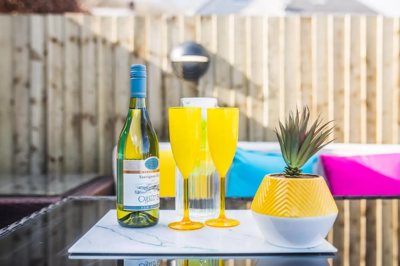 Luxury Property With Hot Tub And Sea Views Oystermouth United Kingdom
