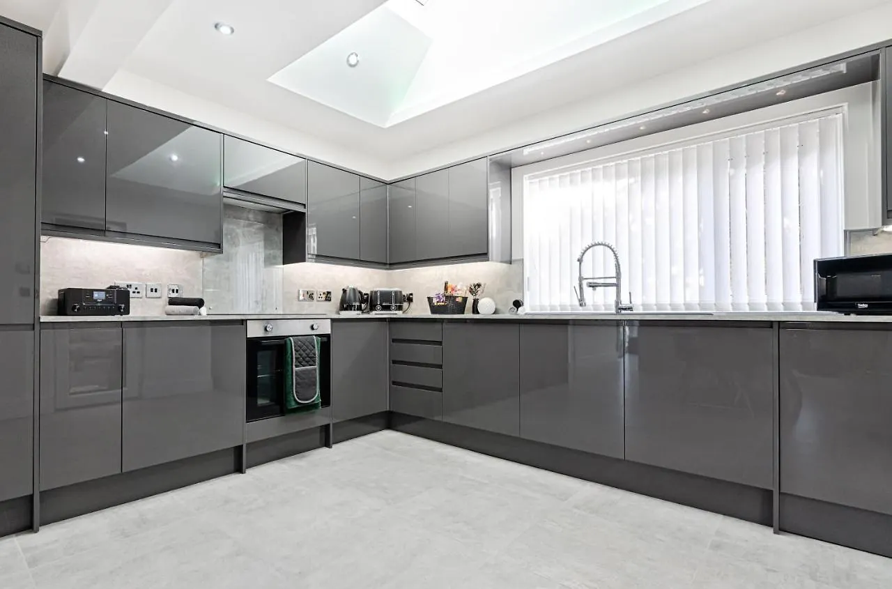 Luxury Property With Hot Tub And Sea Views Oystermouth