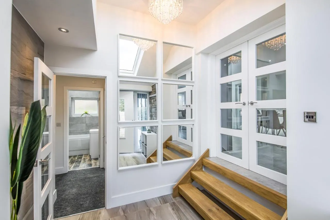 Luxury Property With Hot Tub And Sea Views Oystermouth