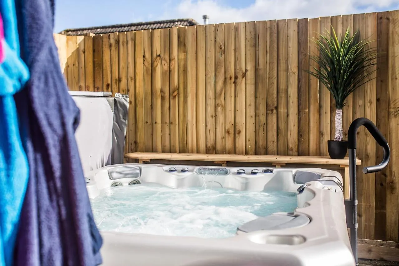 Luxury Property With Hot Tub And Sea Views Oystermouth United Kingdom