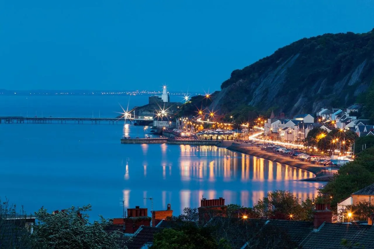 Holiday home Luxury Property With Hot Tub And Sea Views Oystermouth