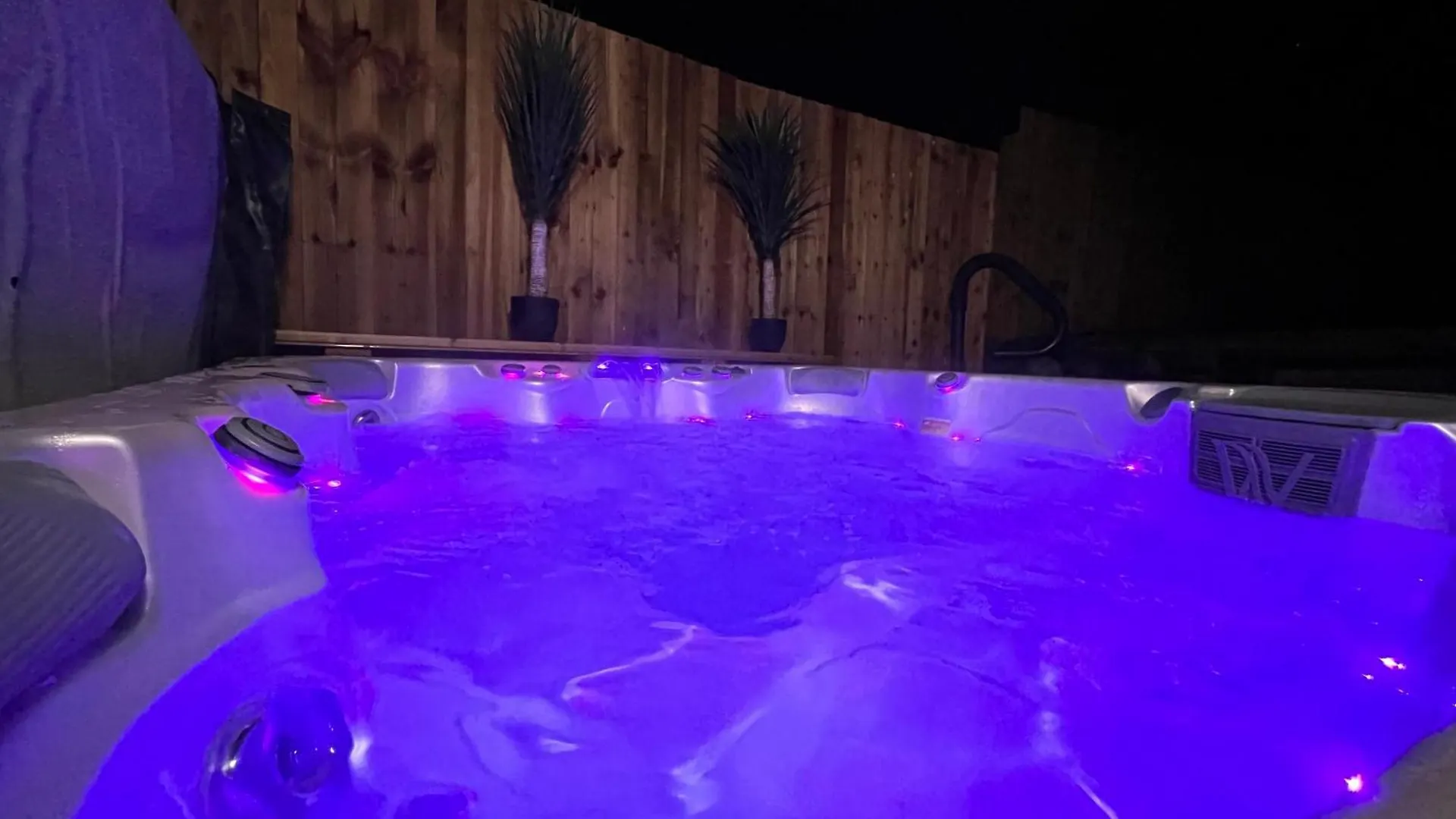 Luxury Property With Hot Tub And Sea Views Oystermouth 0*,